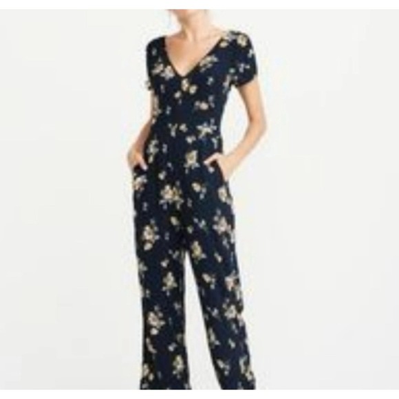 Abercrombie & Fitch Floral Jumpsuit Tie Back V Neck Casual Romper Size S - Picture 1 of 7